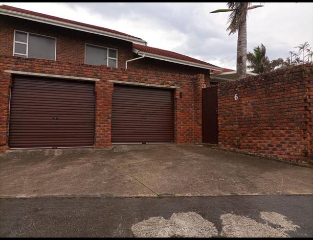 5 BEDROOM HOUSE FOR SALE IN MANABA BEACH